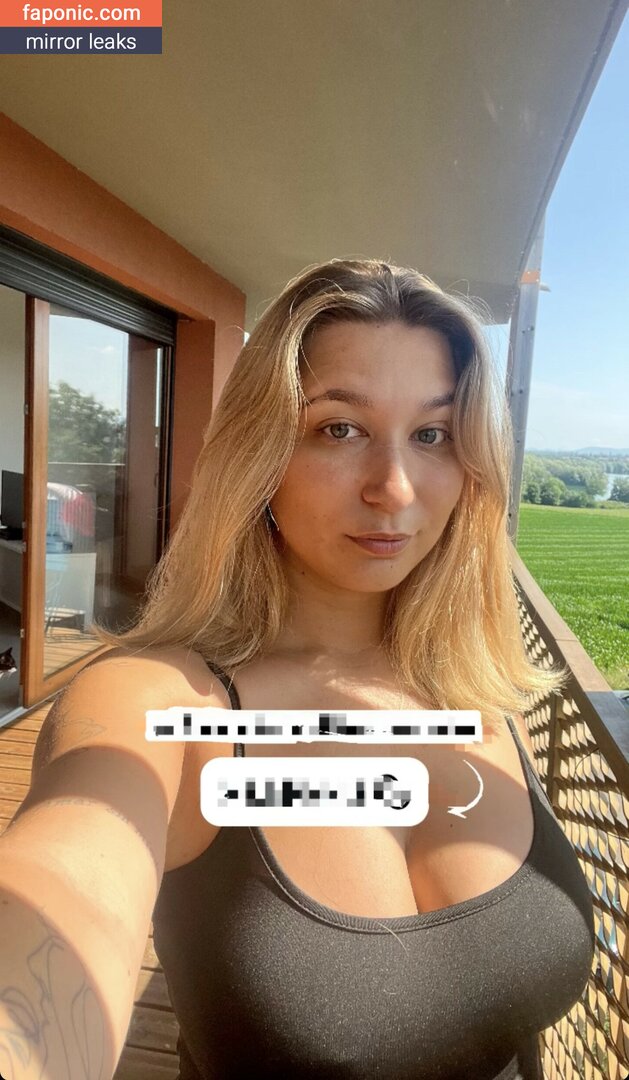 Apoline Perret Aka Apolineprrt Aka Shaniaperrett Nude Leaks Onlyfans