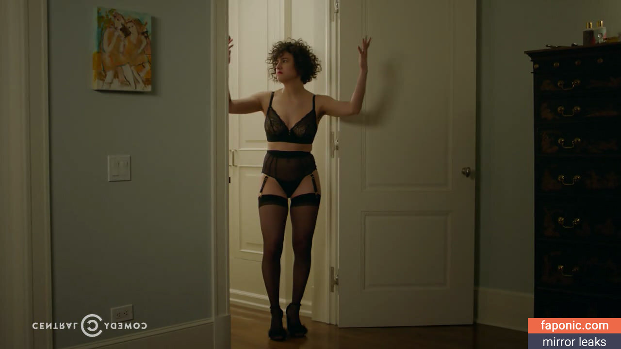 Ilana Glazer Aka Ilana Nude Leaks Faponic