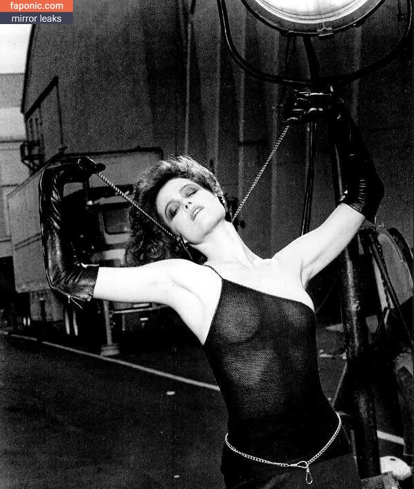 Sigourney Weaver Aka Official Sigourneyweaver Nude Leaks Photo 12