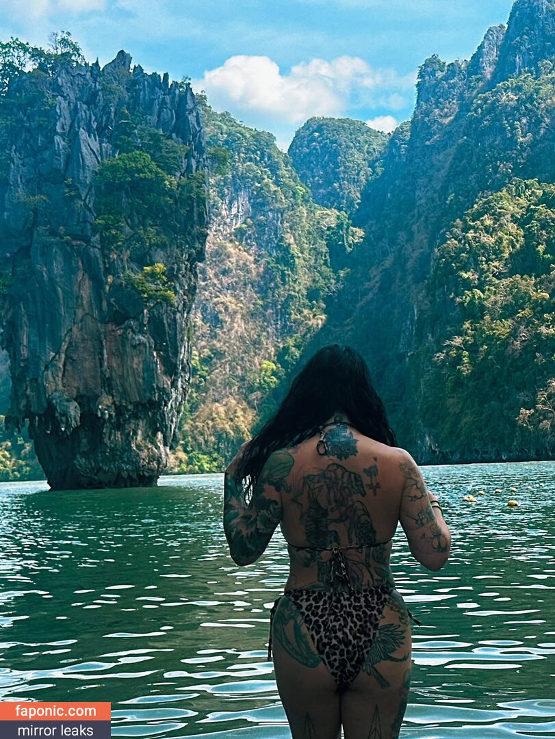 Ashlynnsasha, Ashyaelizabeth, BENICENATASHA, velvetangelsv Nude Leaks OnlyFans Photo #19
