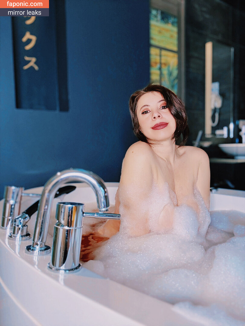 Felinia, FeliniaFicona, simonazulian Nude Leaks  Photo #29