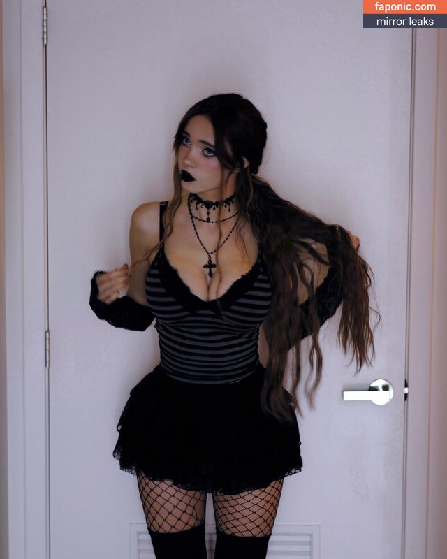 lydiaviolet, lydiavioletttv Nude Leaks  Photo #2