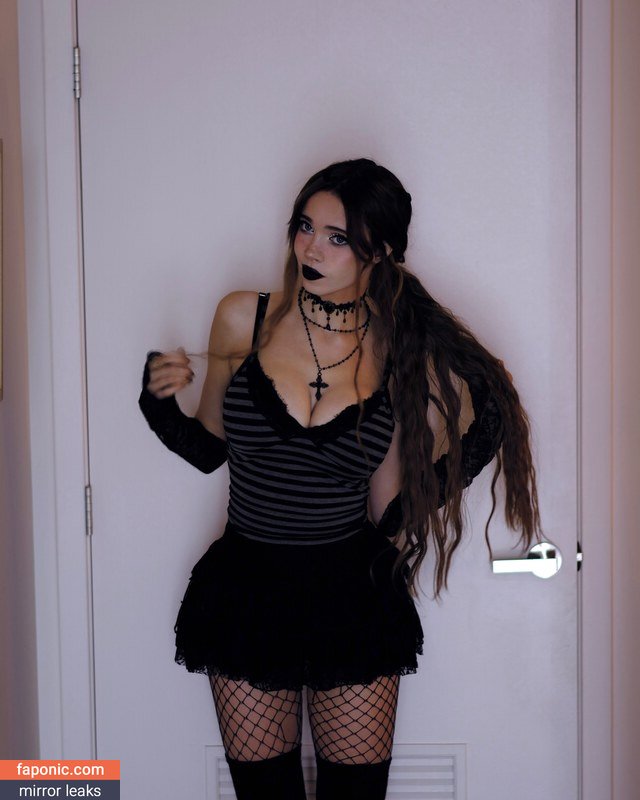 lydiaviolet, lydiavioletttv Nude Leaks  Photo #4