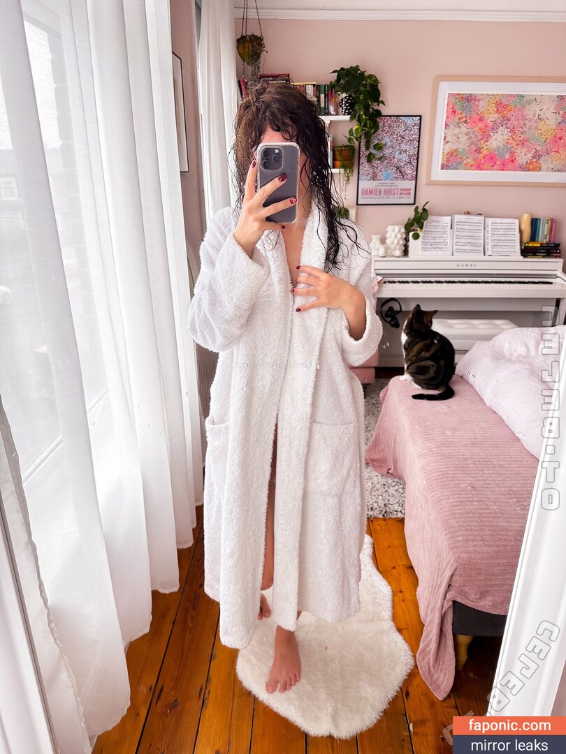 lookingformargot, margot_and_marjorie, marjorieandmargot Nude Leaks OnlyFans Photo #13
