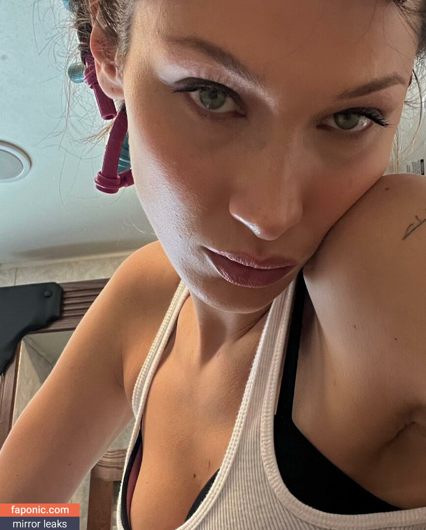 Bella Hadid aka aaliyahhadid Nude Leaks OnlyFans Photo #31 - Faponic