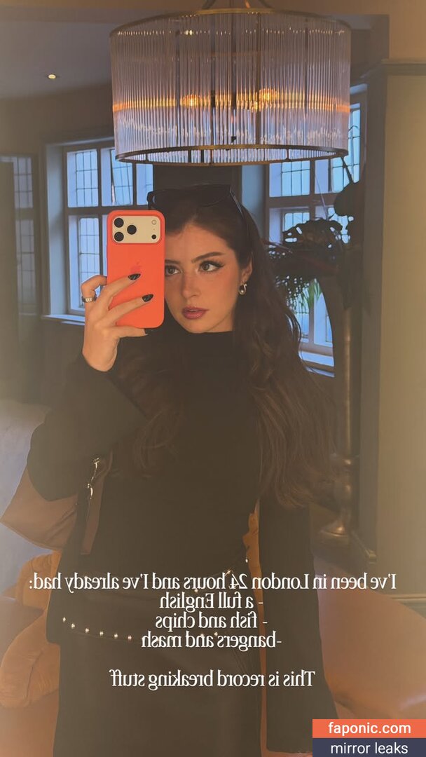Chrissy Costanza