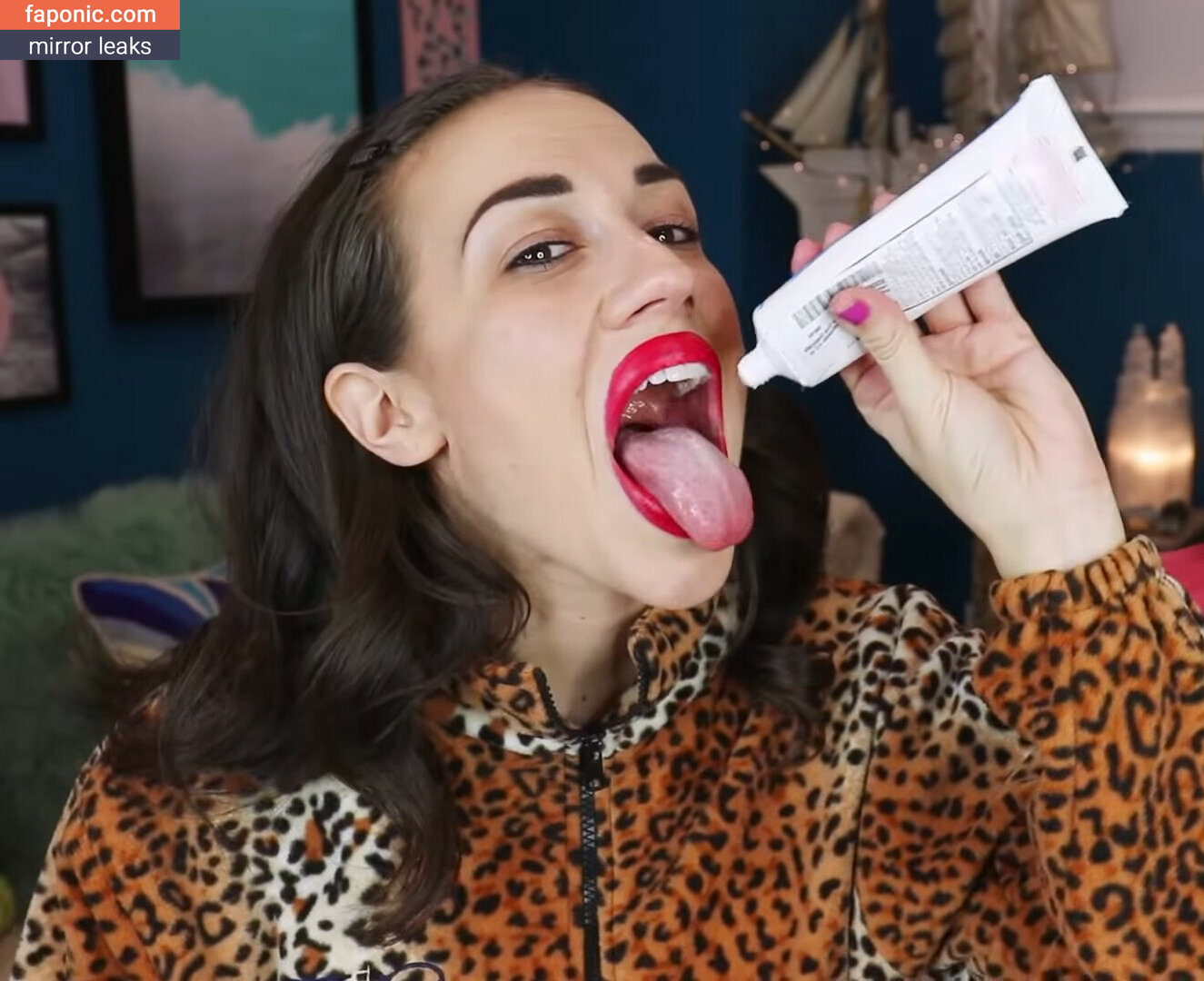 Miranda sings nudes