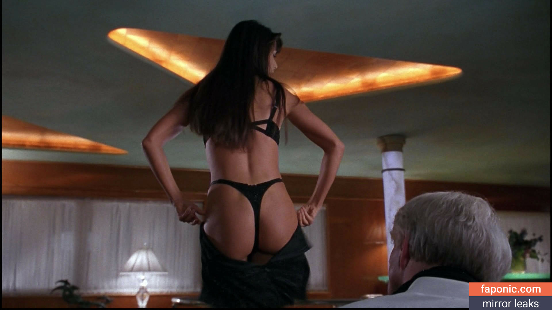A Gallery of Scintillating Shots: Demi Moore's Perfect Butt