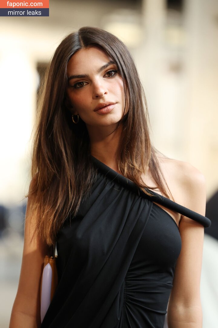 Emily Ratajkowski Aka Emrata Nude Leaks Onlyfans Photo 1587 Faponic