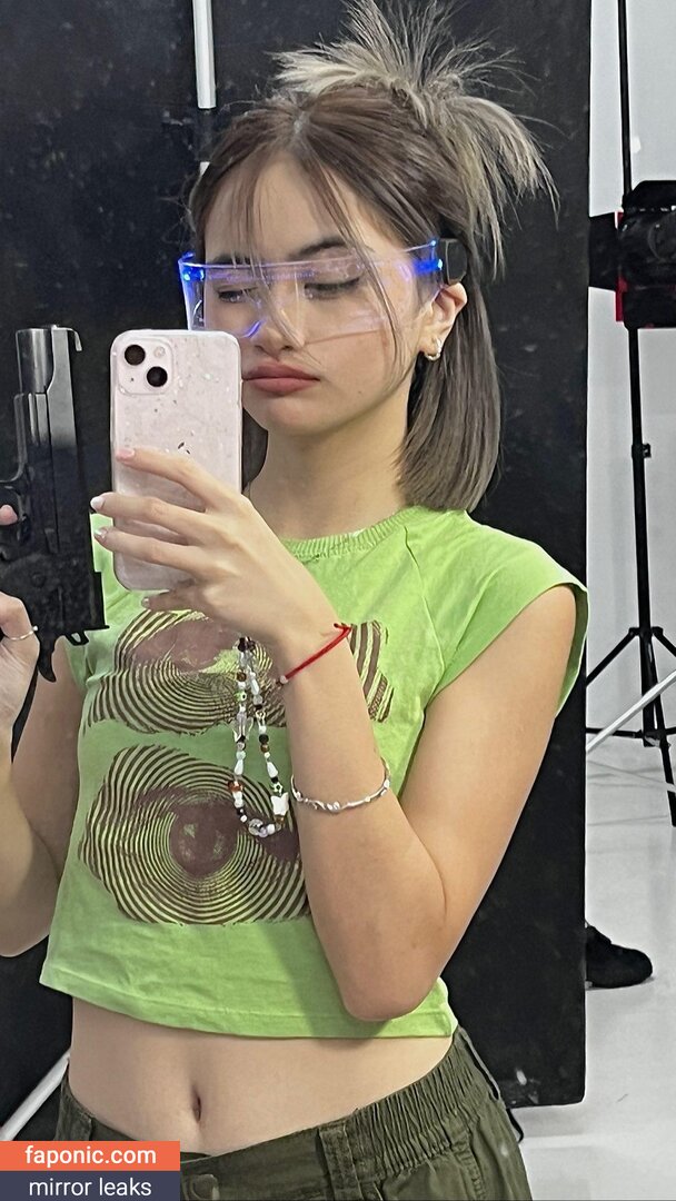 Koo Zin Ling, ffiioonaaa Nude Leaks  Photo #2