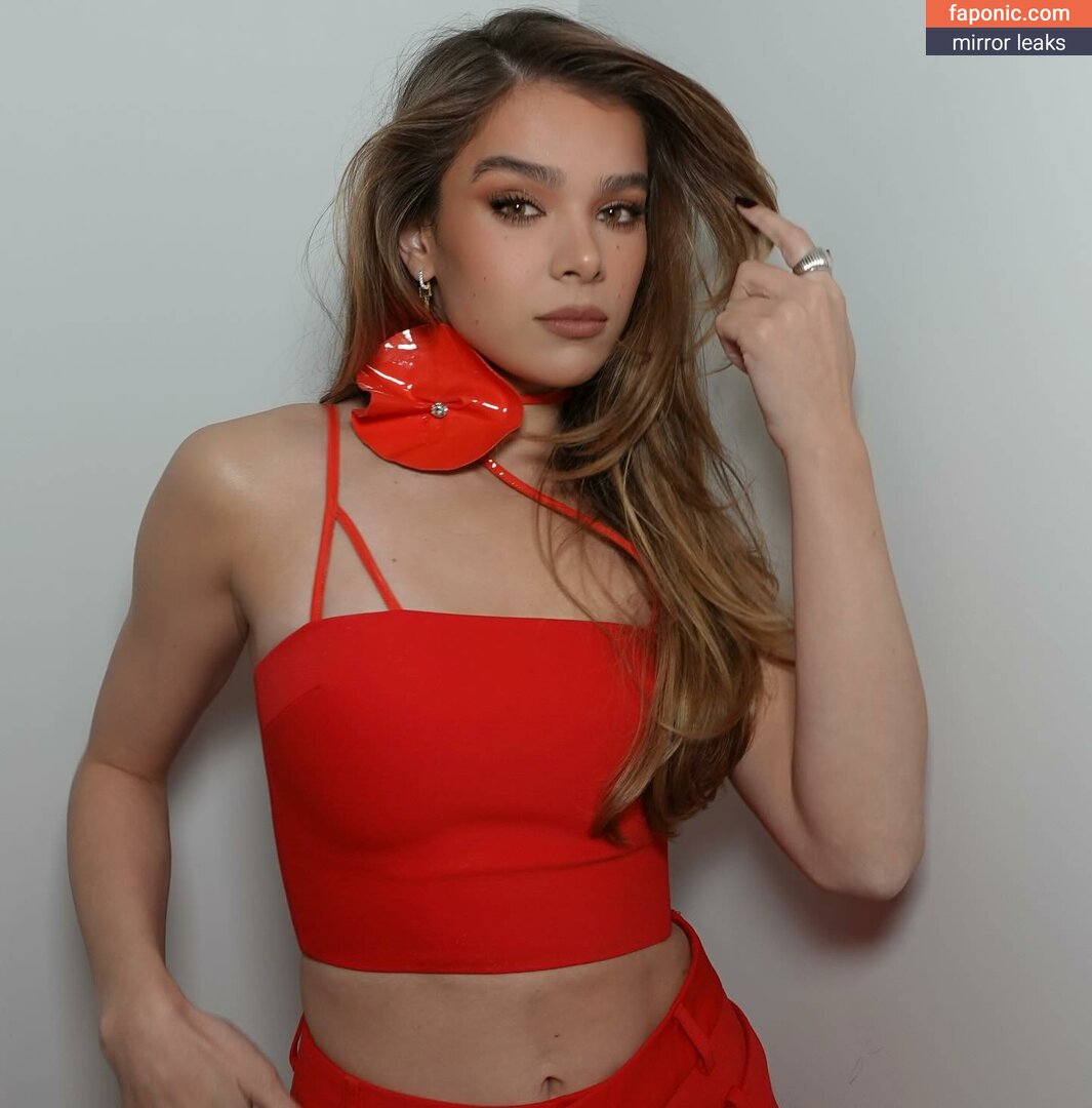 Hailee Steinfeld Aka Haileesteinfeld Nude Leaks Onlyfans Patreon Photo