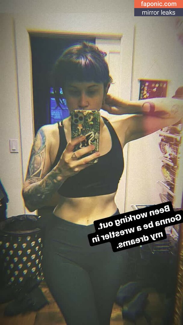 Commander Holly Ass