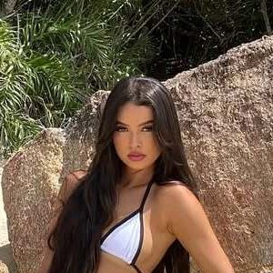 Jeni Paes