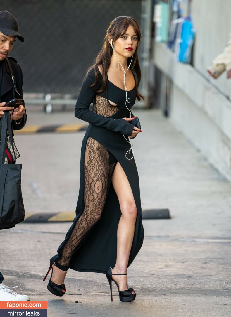 Jenna Ortega aka Page Nude Leaks OnlyFans Photo 73 Faponic