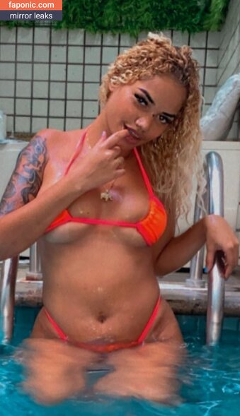 karolyne585