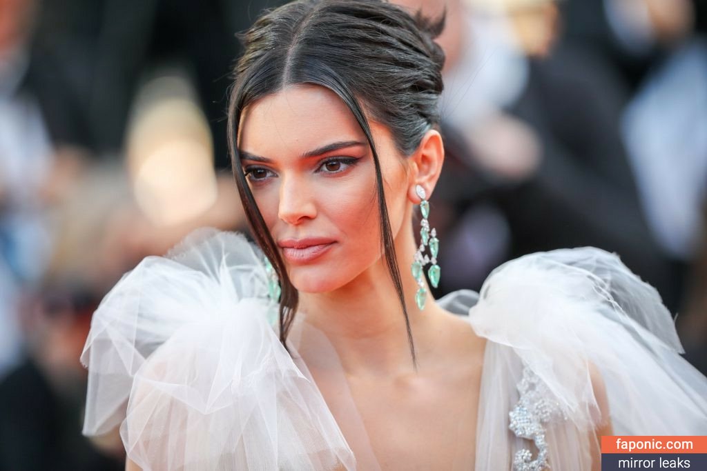 Kendall Jenner Aka Kendalljenner Nude Leaks Onlyfans Photo 301 Faponic