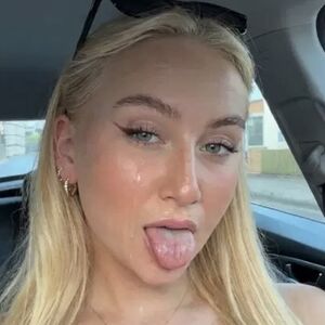 Lara-Charlottee