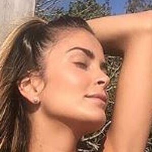 Laura Spoya