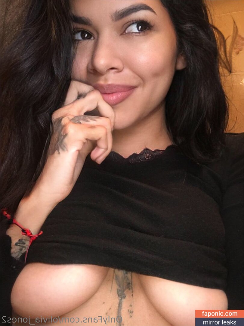 olivia_jones2