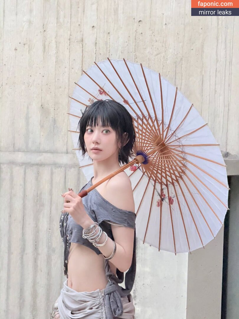 Sakura Miyawaki 宮脇 咲良