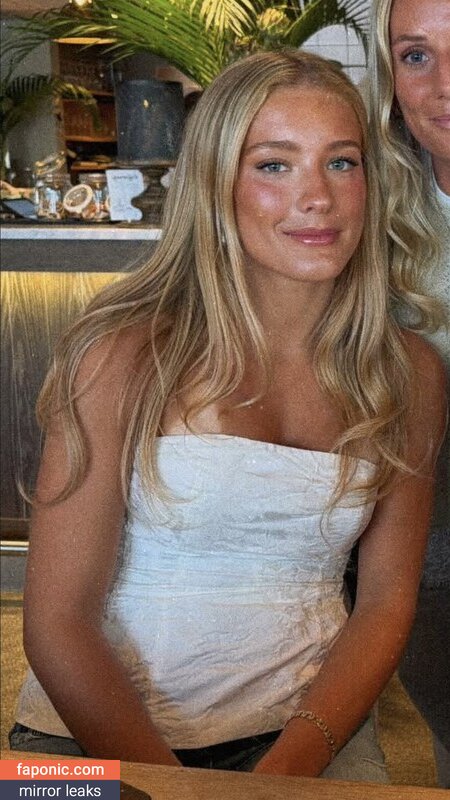 Smilla Holmberg