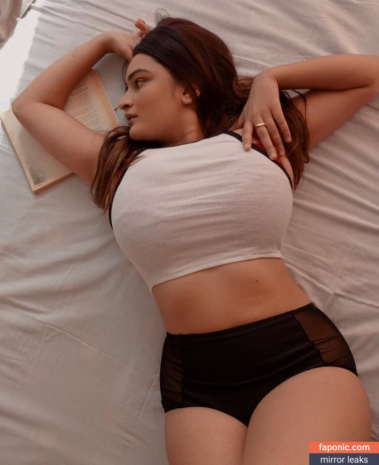 Sonali_malhotraa