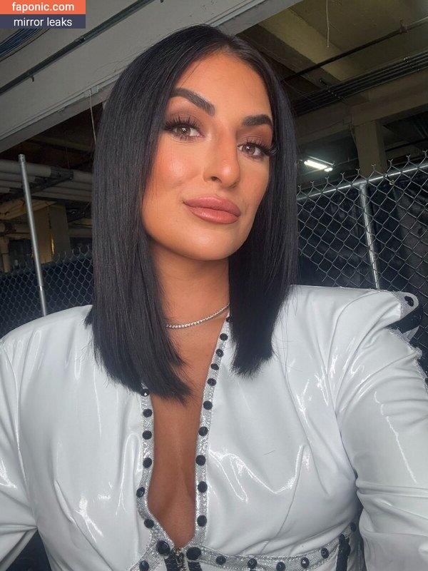 Sonya Deville